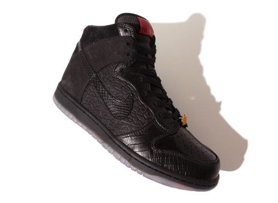 Mighty crown nike dunks shop