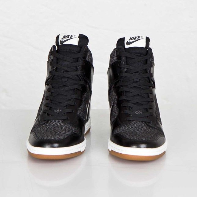 Achetez des Wmns Dunk Sky Hi Essential 644877 003 GOAT FR