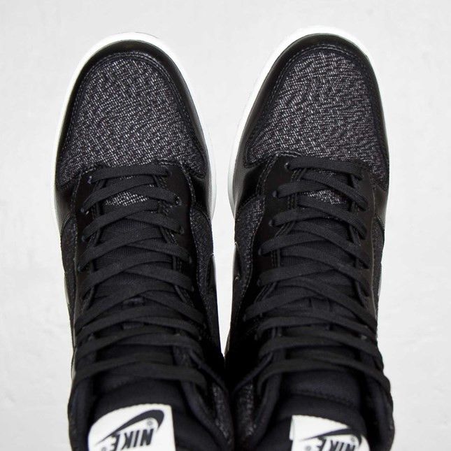 Nike Wmns Dunk Sky Hi Essential