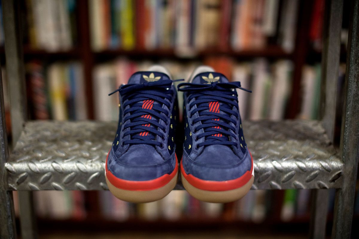 Buy Extra Butter x adidas Rod Laver 'The Scholar' - D69374 | GOAT