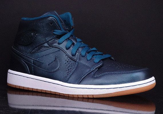 Buy Air Jordan 1 Mid Nouveau Space Blue 629151 404 GOAT UK