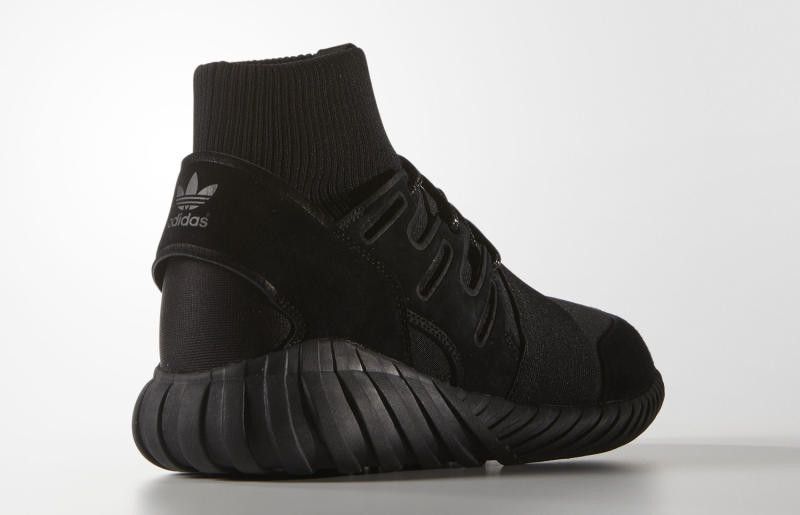 Adidas tubular doom triple black sales