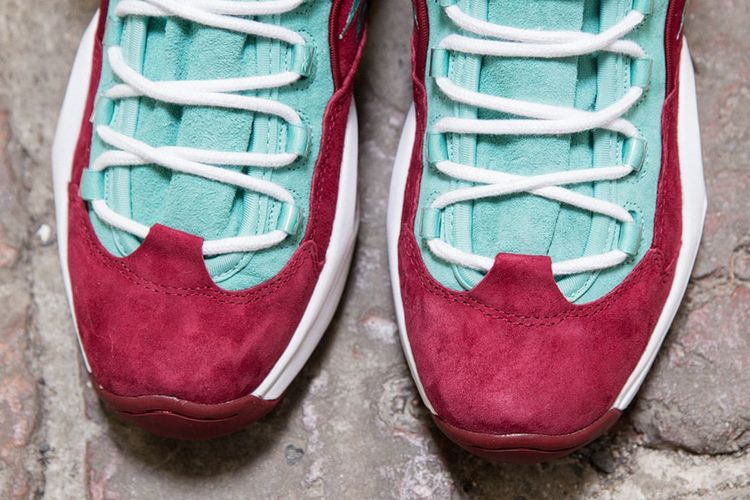 Sneakersnstuff x Reebok Question Mid A Shoe about Nothing