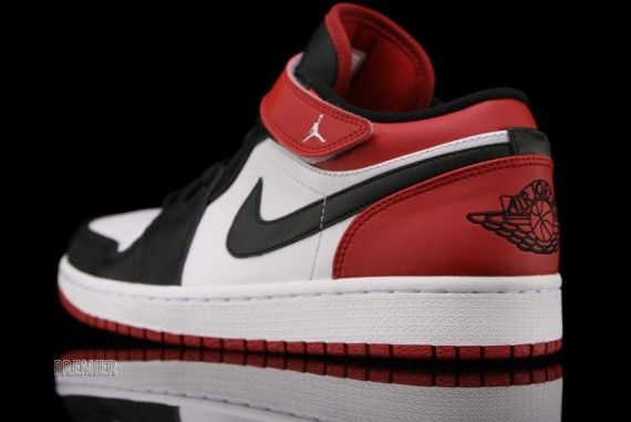 Air Jordan 1 Strap Low Black Toe