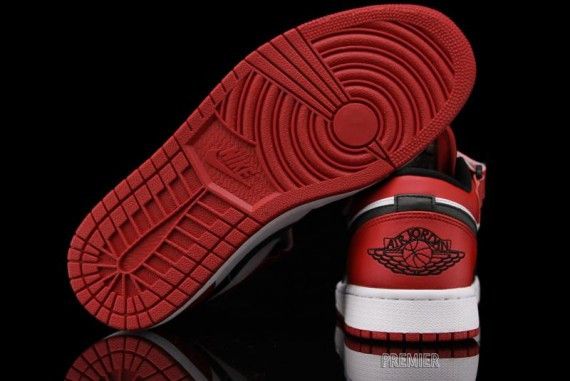 Air Jordan 1 Strap Low Black Toe