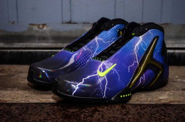 Buy Zoom Hyperflight Prm Kd Superhero Pack 587561 500 GOAT
