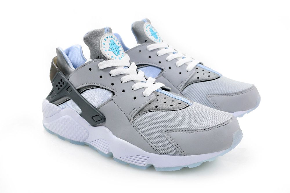 Size 11.0 Air Huarache Mag