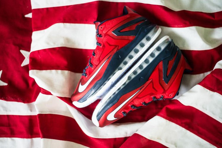 Max LeBron 11 Low 'Independence Day'