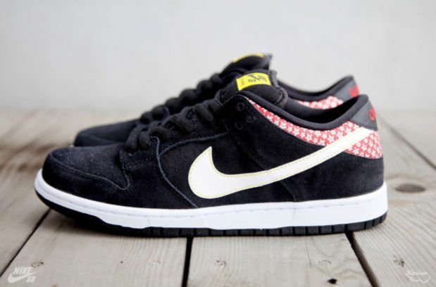 Dunk Low Premium SB 'Firecracker'