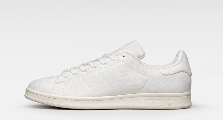 Sneakersnstuff x adidas Stan Smith Flowers