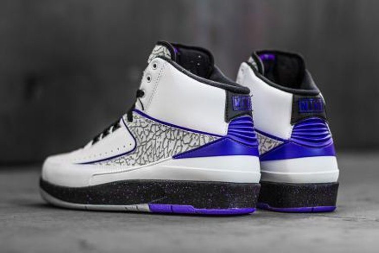 Air Jordan 2 Retro BG Concord