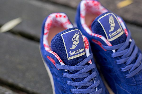 Bodega x saucony sweater pack top