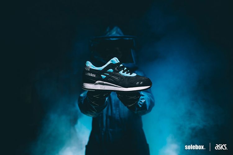 Solebox x ASICS Gel Lyte 3 Blue Carpenter Bee