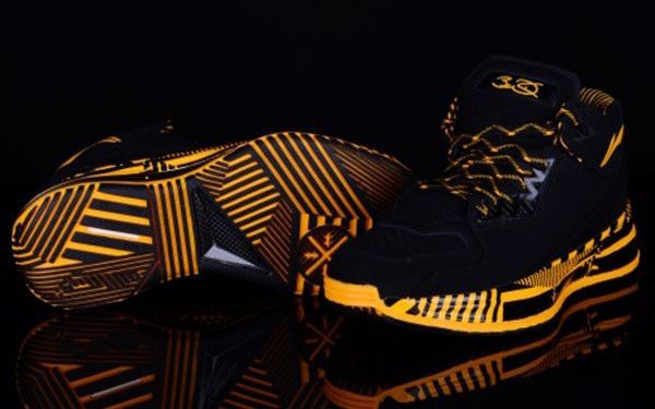 Li Ning Way of Wade 2 Caution