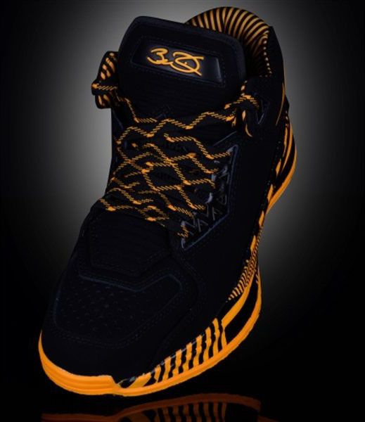 Li Ning Way of Wade 2 Caution