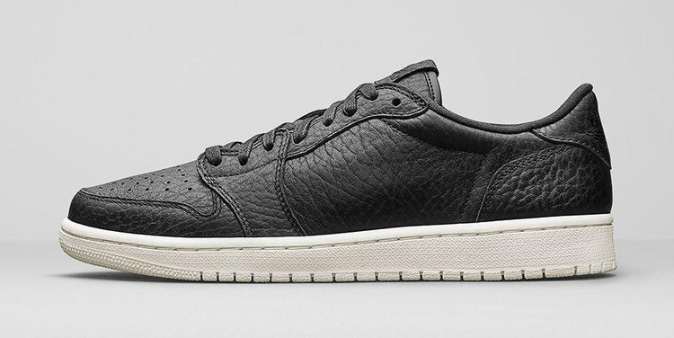 Air Jordan 1 Retro Low Swooshless Black