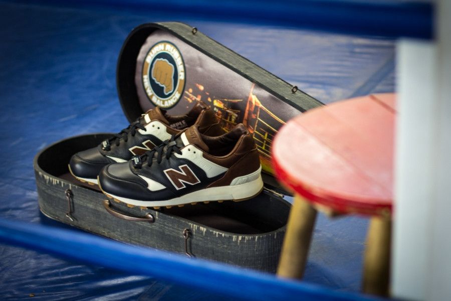 Burn rubber x new balance 577 joe louis top