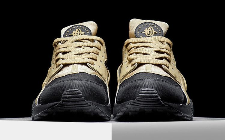 Nike Air Huarache Premium Desert Camo