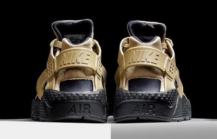 Nike Air Huarache Premium Desert Camo