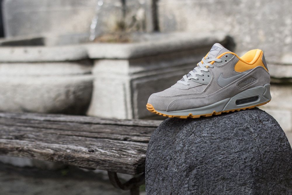 Air max 90 grey orange top