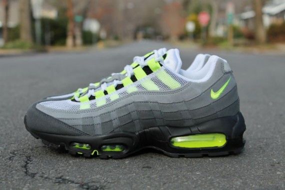 Size Air Max 95 OG 'Neon' 2012