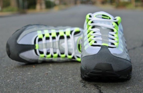 Size 10.0 Air Max 95 OG Neon 2012