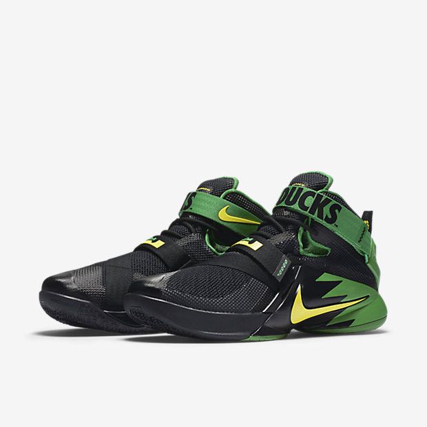 Size 10.0 Zoom LeBron Soldier 9 Premium Oregon