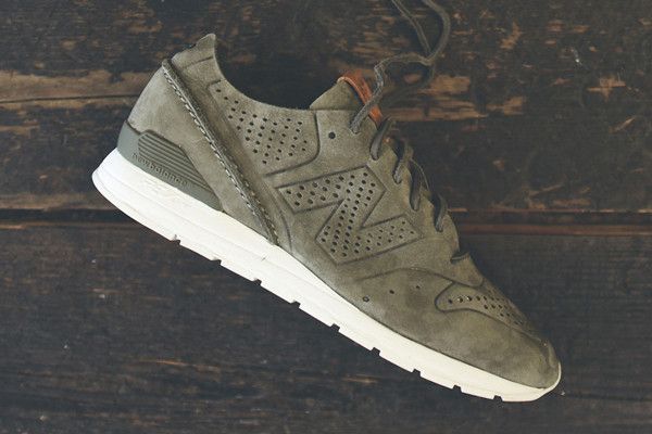New Balance 696 Deconstructed Sage