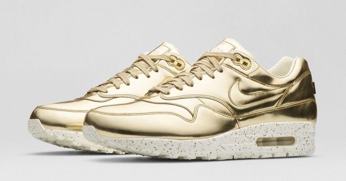 Nike air max liquid gold deals