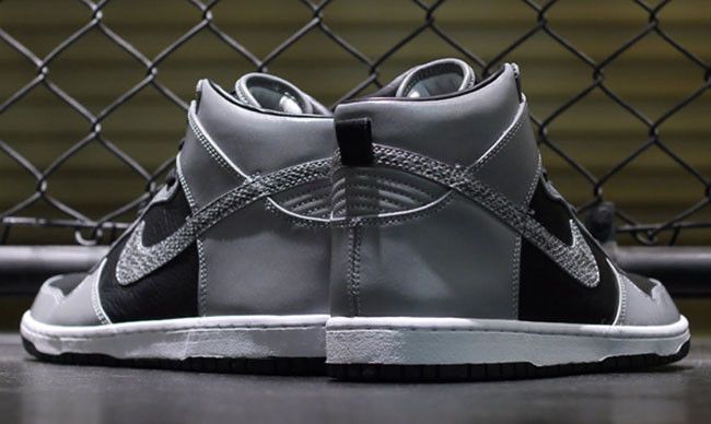 Nike sb dunks high snakes shop