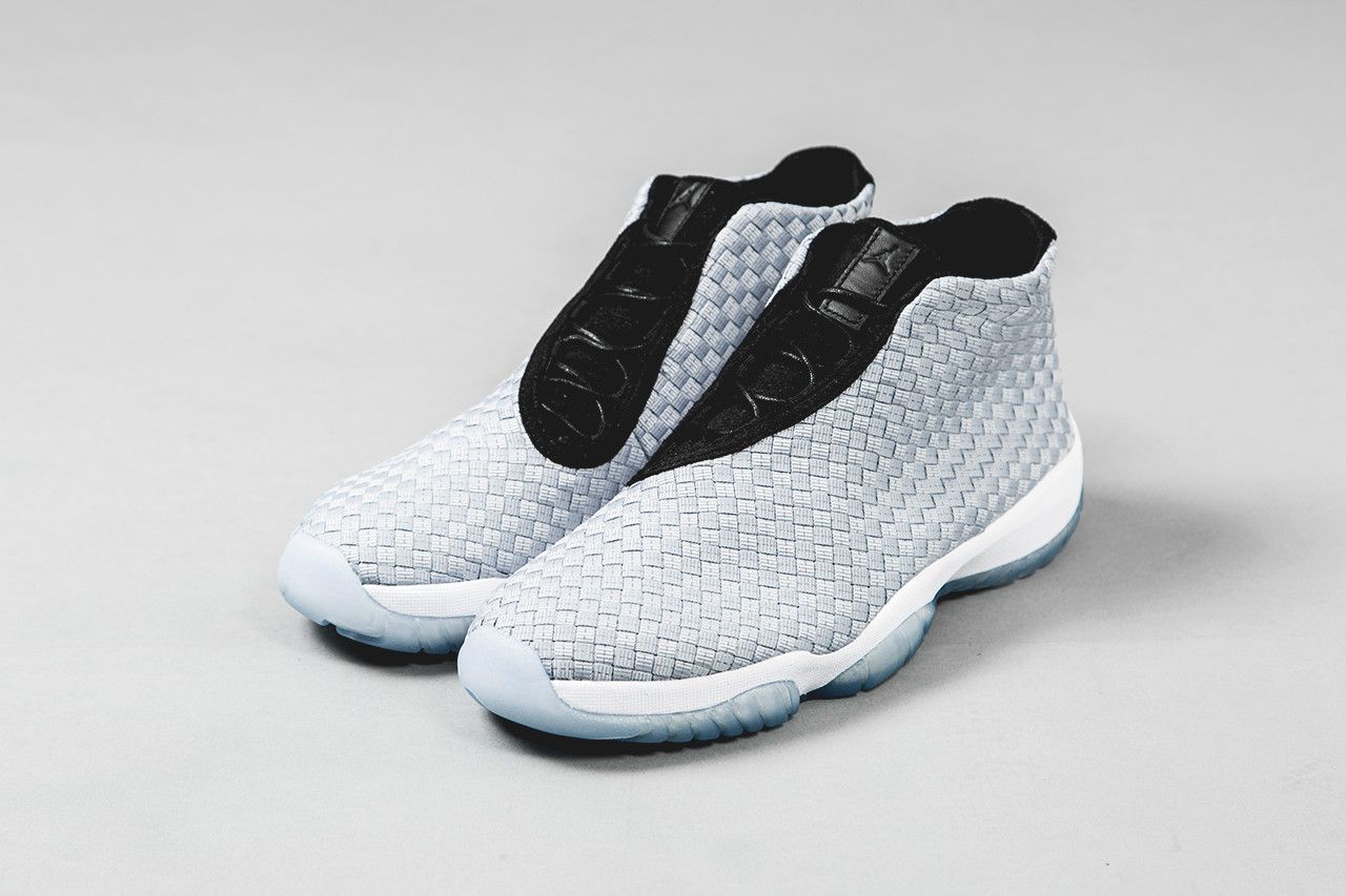 Size 10.0 Future Premium Metallic Silver