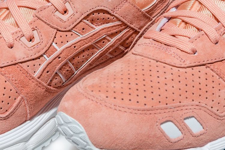 Ronnie Fieg x ASICS Gel Lyte 31 Salmon