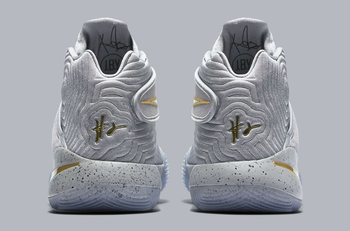 Kyrie 2 gray hot sale