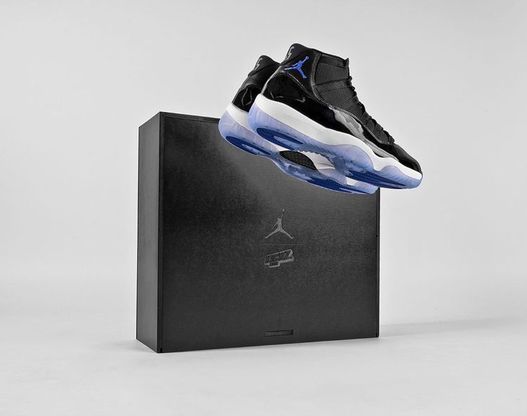 Air Jordan 11 Retro Space Jam 2016   Kickz Special Box