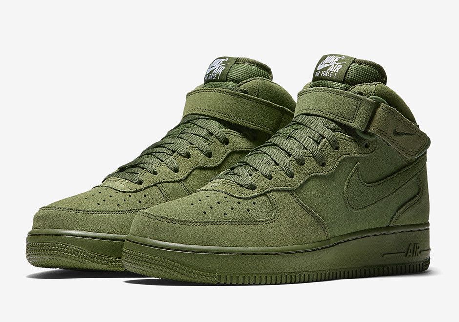 Olive green nike forces hot sale