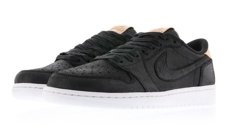 Air jordan 1 retro low og premium black hotsell