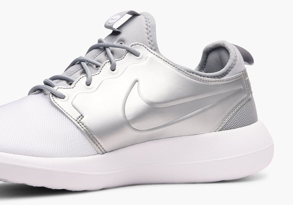 nike roshe 2 womens white