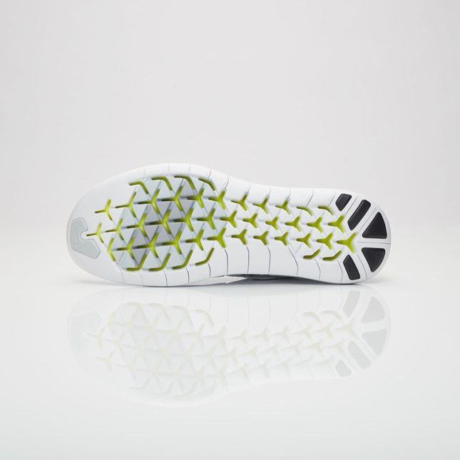 Free Run Motion Flyknit 2017 Triple White