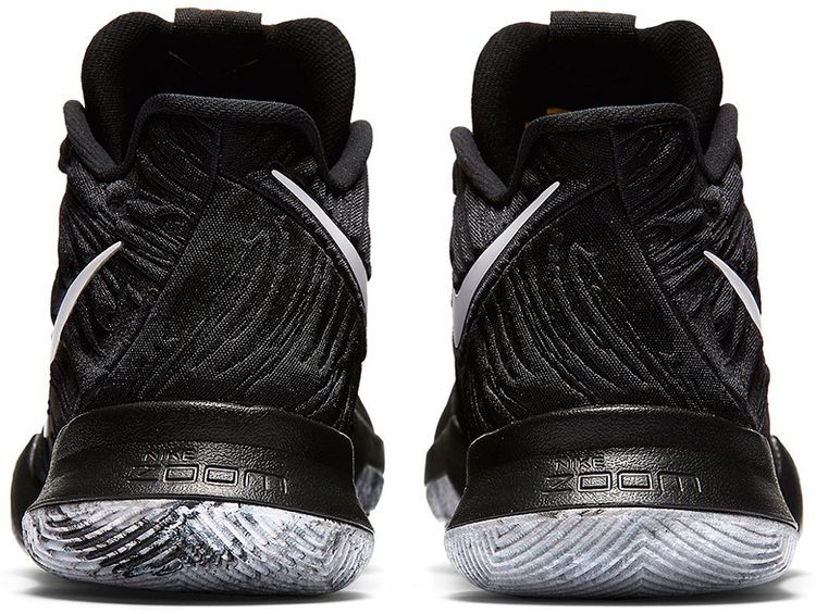 Nike Kyrie 3 BHM