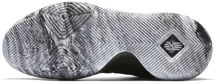 Nike Kyrie 3 BHM