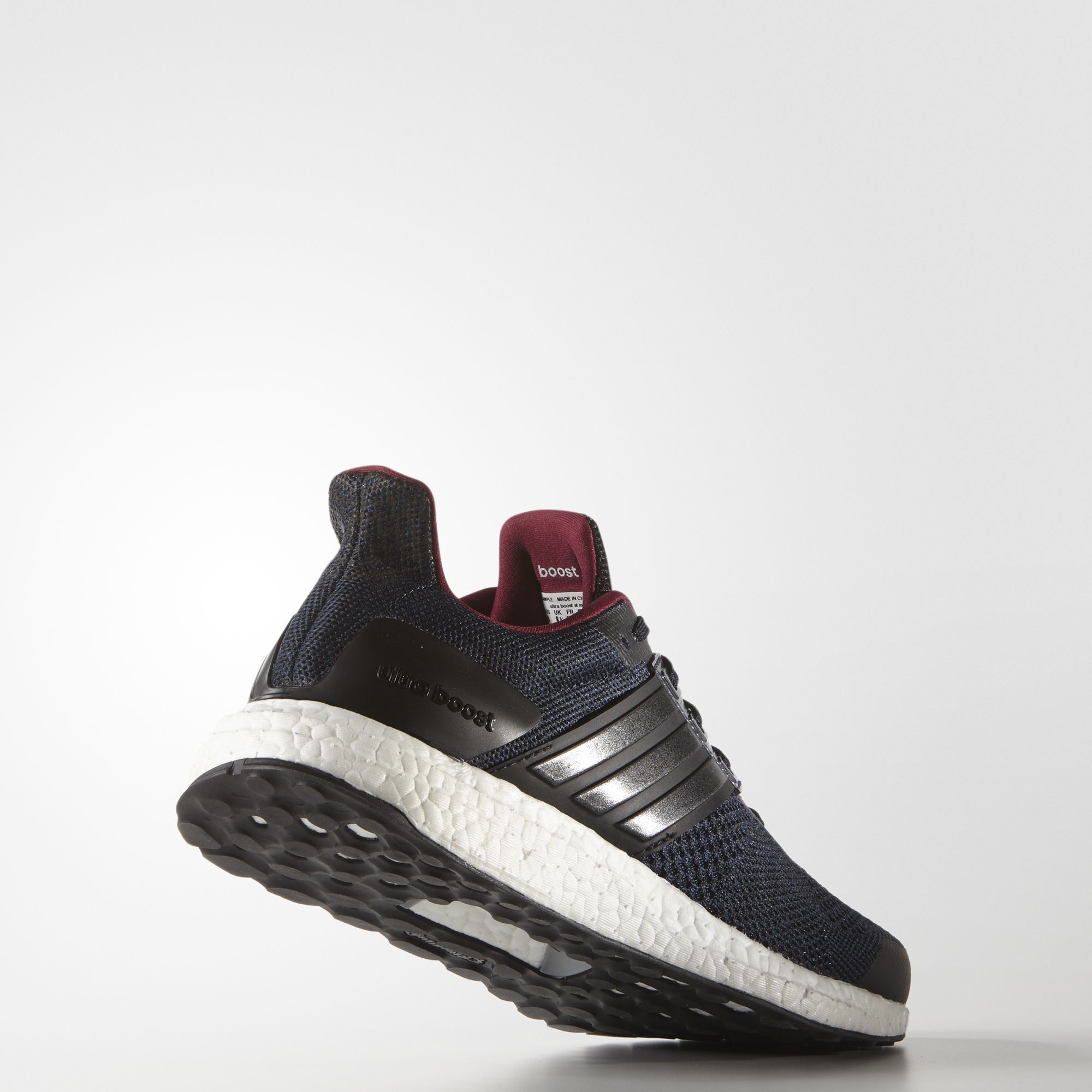 Adidas ultra boost st core black top
