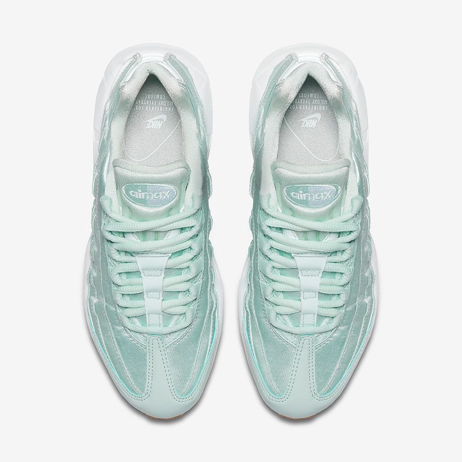 Size 5.5 Wmns Air Max 95 Fiberglass