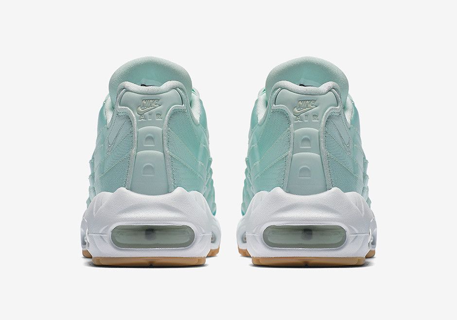 Size 5.5 Wmns Air Max 95 Fiberglass