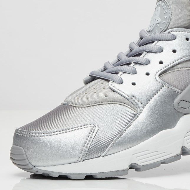 Nike Wmns Air Huarache Run SE Metallic Silver