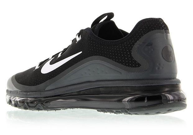 Size 7.5 Air Max More