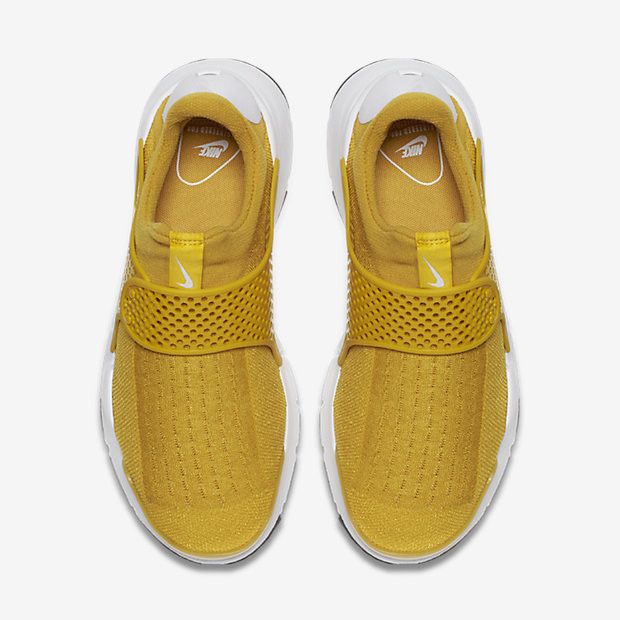 Nike sock dart gold 2025