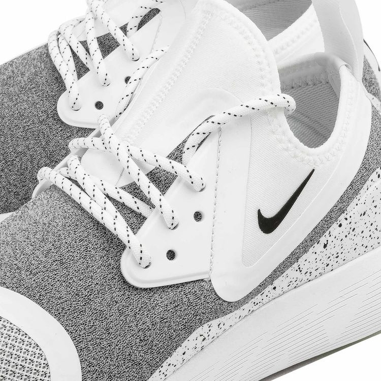 Nike LunarCharge Essential Speckle