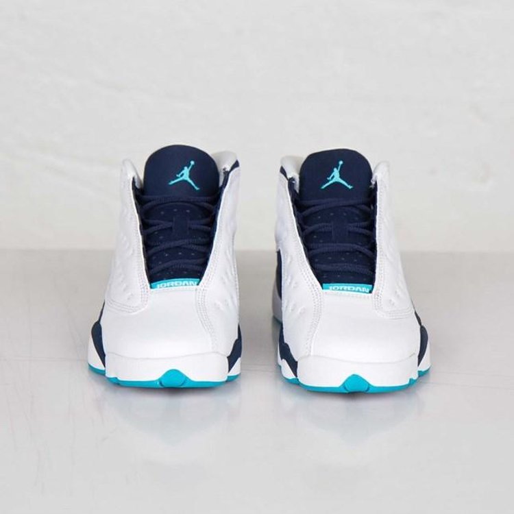 Air Jordan 13 Retro Low GS Hornets