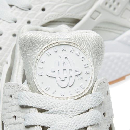 Nike Wmns Air Huarache Run SE Light Bone