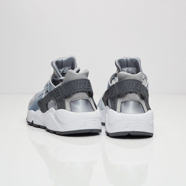 Nike Wmns Air Huarache Run